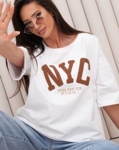 BY O LA LA! BLUZKA T-SHIRT NYC BIEL/MOKKA