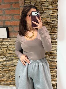 ROYAL CLUB BLUZKA LONGSLEEVE Z LOGIEM BEŻ