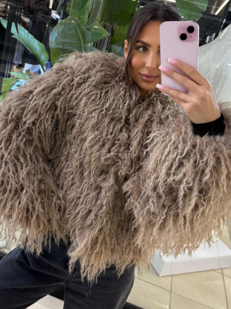 EMO KRÓTKIE ECO FUTRO LAMA CAPPUCCINO