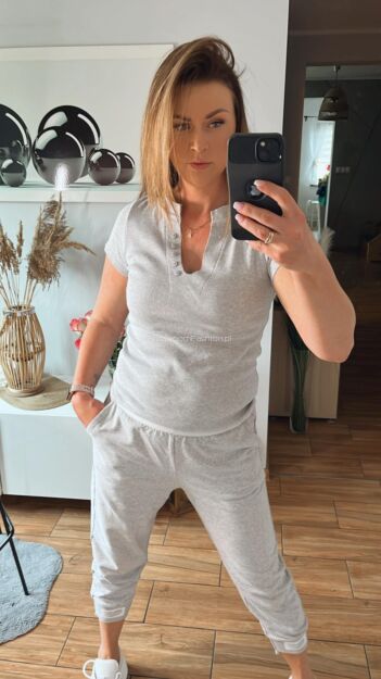 BY O LA LA...! BLUZKA BASIC GUZIKI SZARA