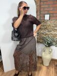 KRÓTKI SWETER AŻUROWY TAMMY BRĄZ - 3