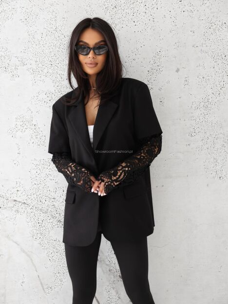 BY O LA LA...! MARYNARKA Z KORONKOWYMI RĘKAWAMI CZARNA