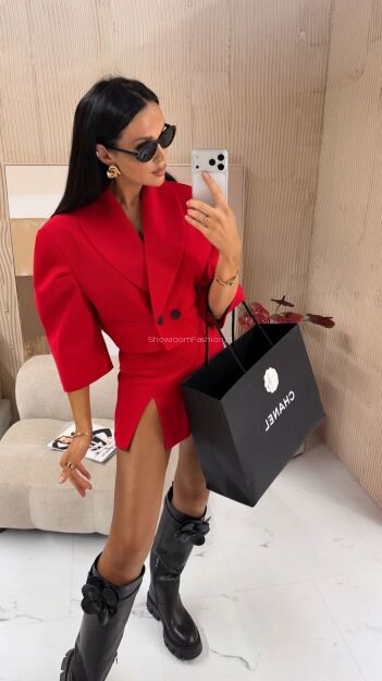 LA MILLA KRÓTKA MARYNARKA Z BUFOWANYMI RĘKAWAMI CZERWONA