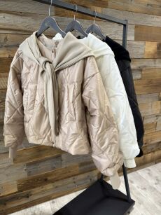 BY O LA LA! KURTKA Z DZIANINOWYM KAPTUREM BEŻ