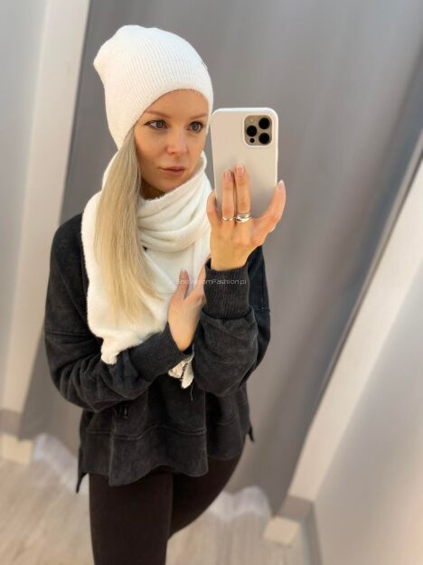 BY O LA LA...!  KOMPLET CZAPKA + SZAL OLL ŚMIETANA