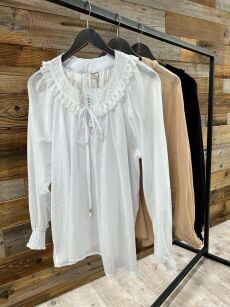 BY O LA LA! BLUZKA BOHO Z BAWEŁNIANĄ KORONKĄ CZARNA