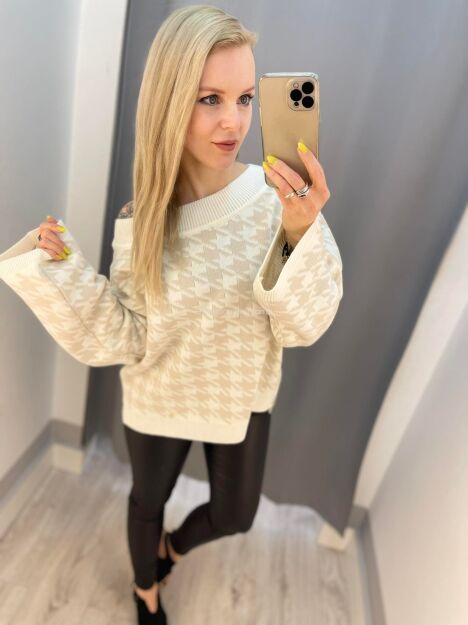 BY O LA LA.. ! OVERSIZOWY SWETER W PEPITKĘ ECRU/BEŻ