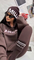 LA MILLA ZIMOWA CZAPKA Z DUŻYM LOGO CZEKOLADA